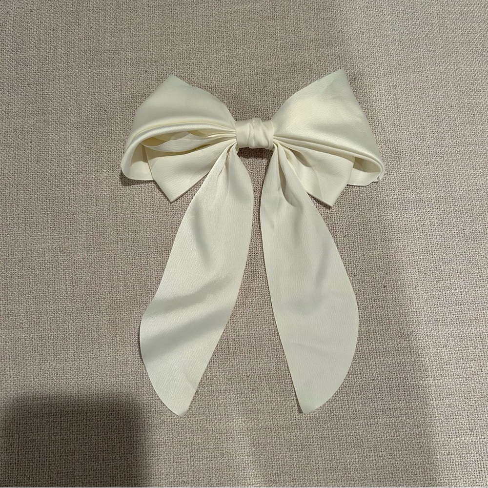 Bridal white Bow Hair clip
